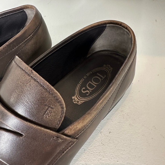 Tod’s Leather Penny Loafers – Classic Vintage-like Brown Men’s 8.5 / Women’s 10 - Picture 2 of 9
